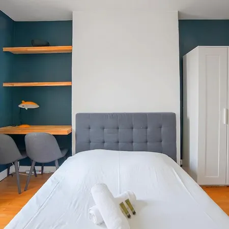 Apartment Charming Modern Flat In - Welkeys